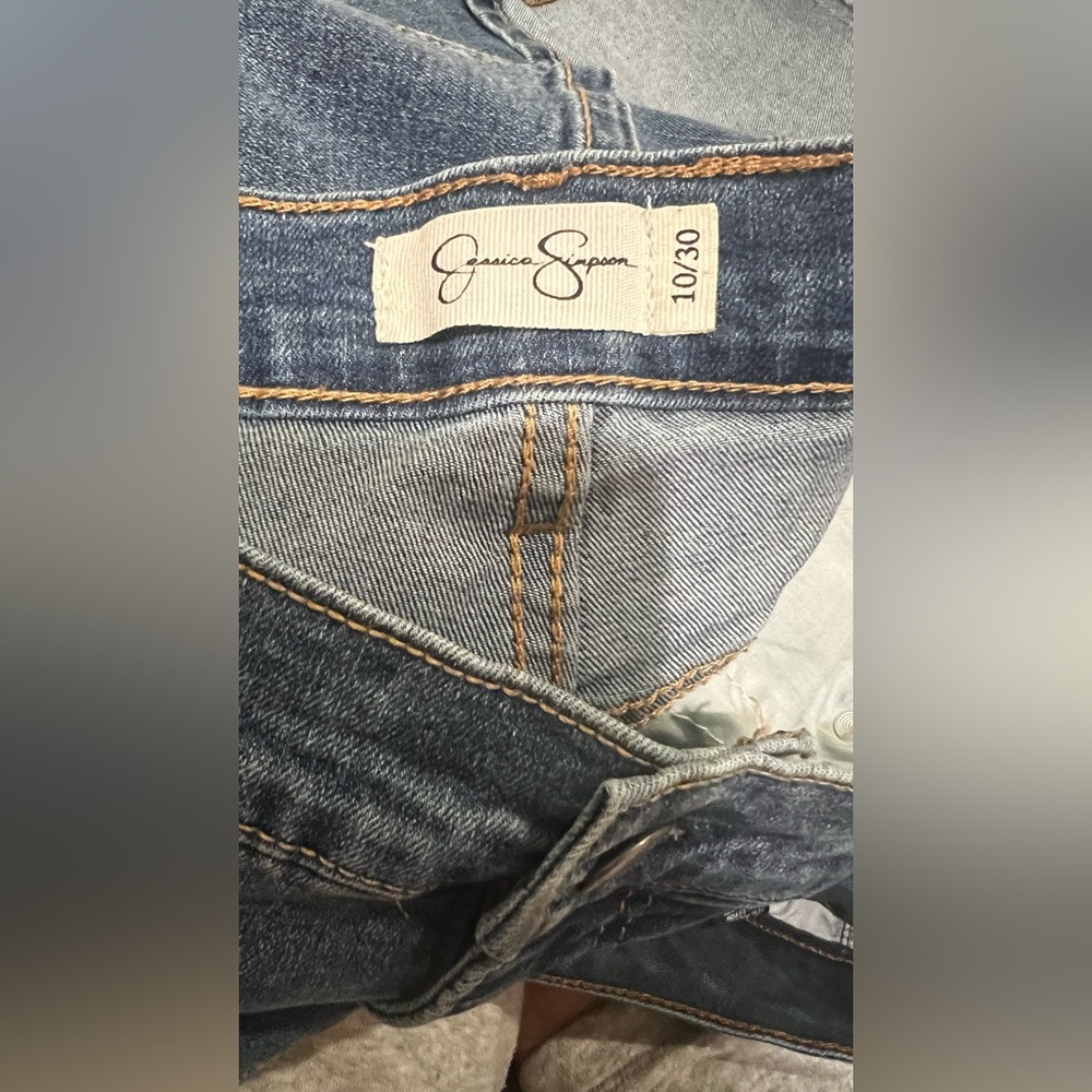 JESSICA SIMPSON CUFFED JEANS - Picture 2 of 5